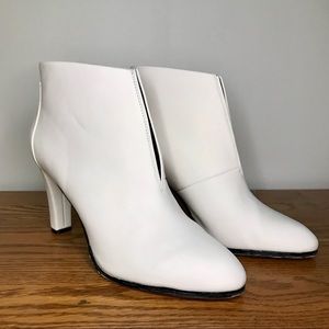 tahari meredith bootie